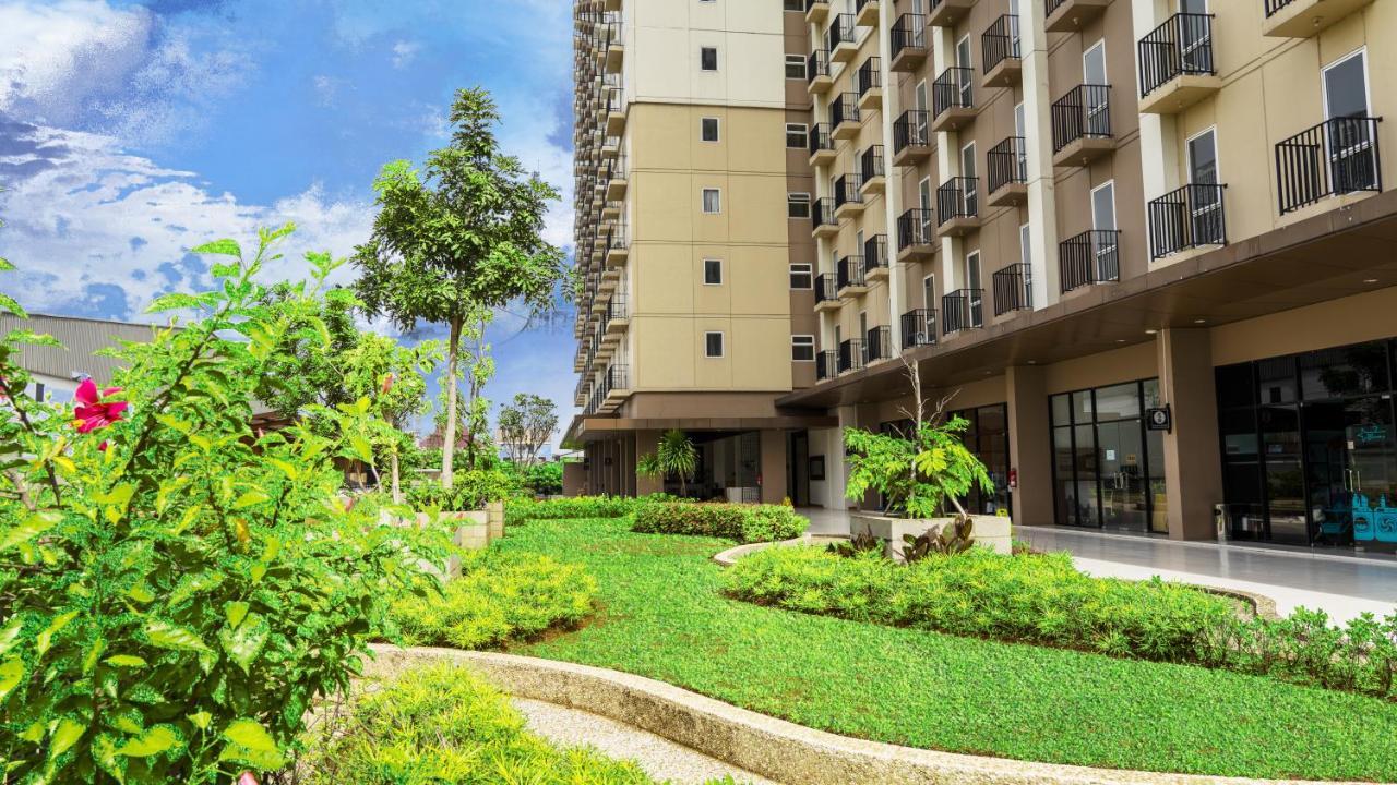 Azalea Suites Cikarang By Jayakarta Group Exterior photo