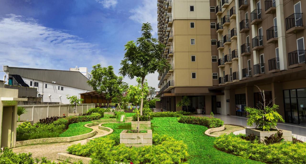 Azalea Suites Cikarang By Jayakarta Group Exterior photo