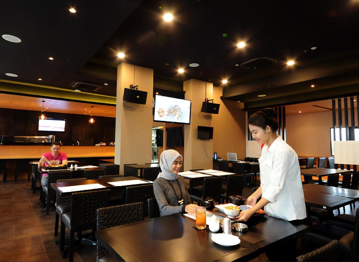 Azalea Suites Cikarang By Jayakarta Group Exterior photo