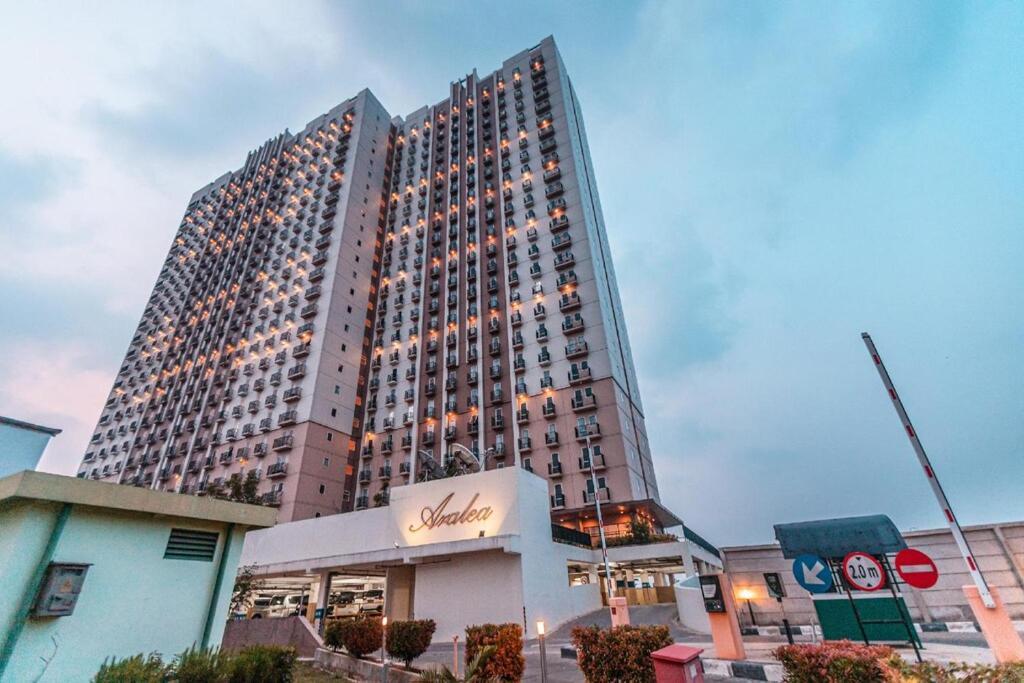 Azalea Suites Cikarang By Jayakarta Group Exterior photo