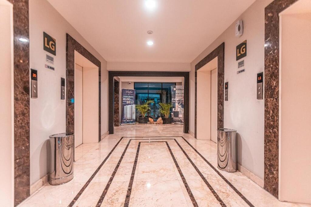 Azalea Suites Cikarang By Jayakarta Group Exterior photo